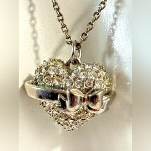 🌷5/25$ Vintage Silver tone rhinestones Heart Pendant Necklace with Bow
